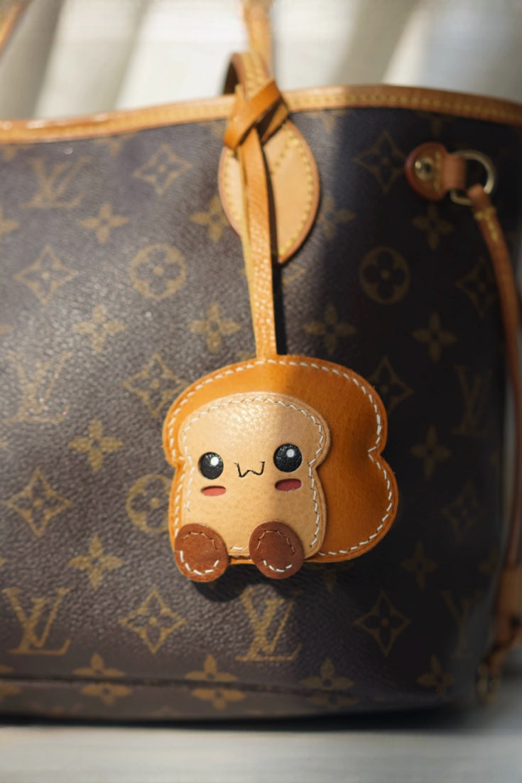 TOAST BAG CHARM