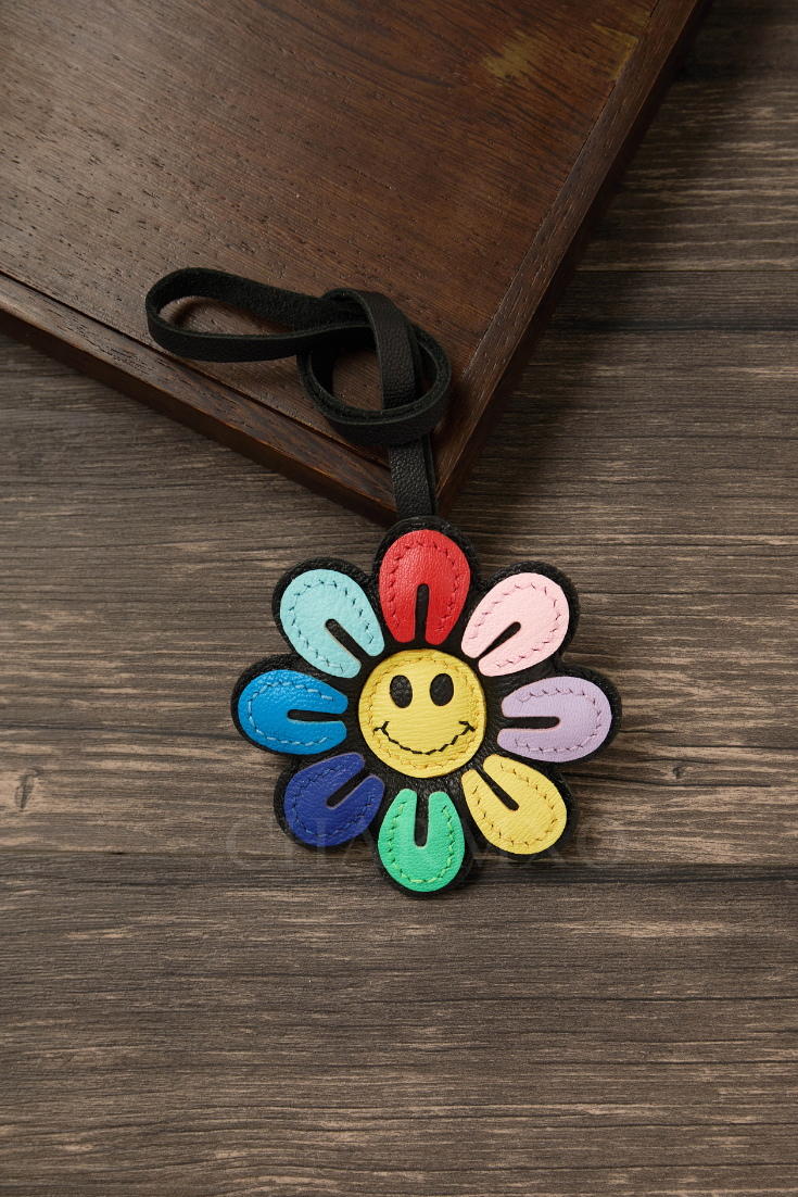 SMILE FLOWER BAG CHARM